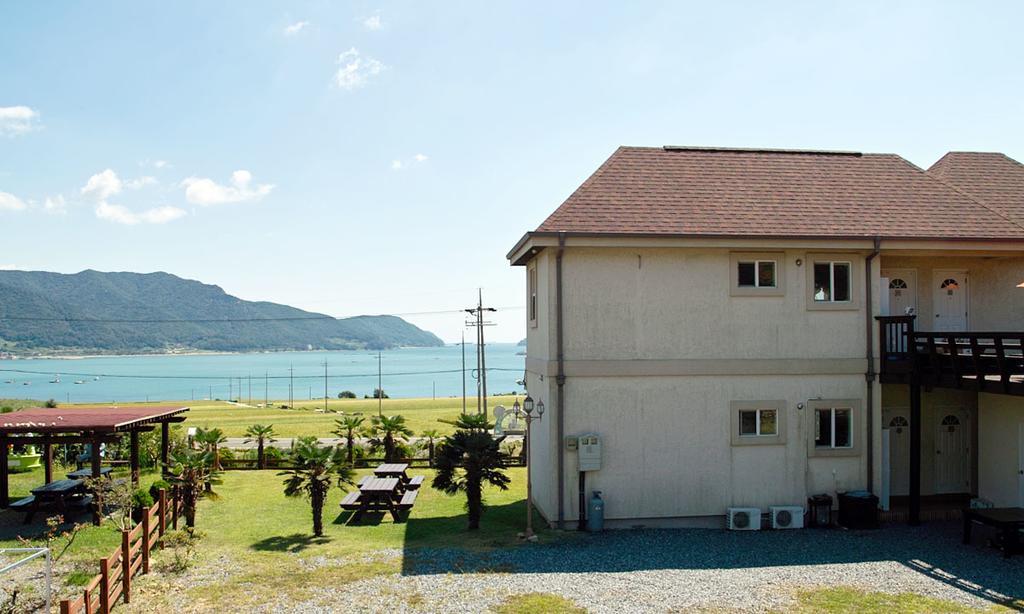 American Village Pension Manoa Namhae Habitación foto